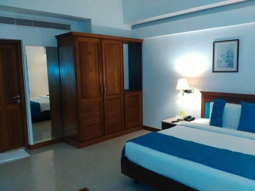 The Avenue Center Hotel Kochi Ngoại thất bức ảnh